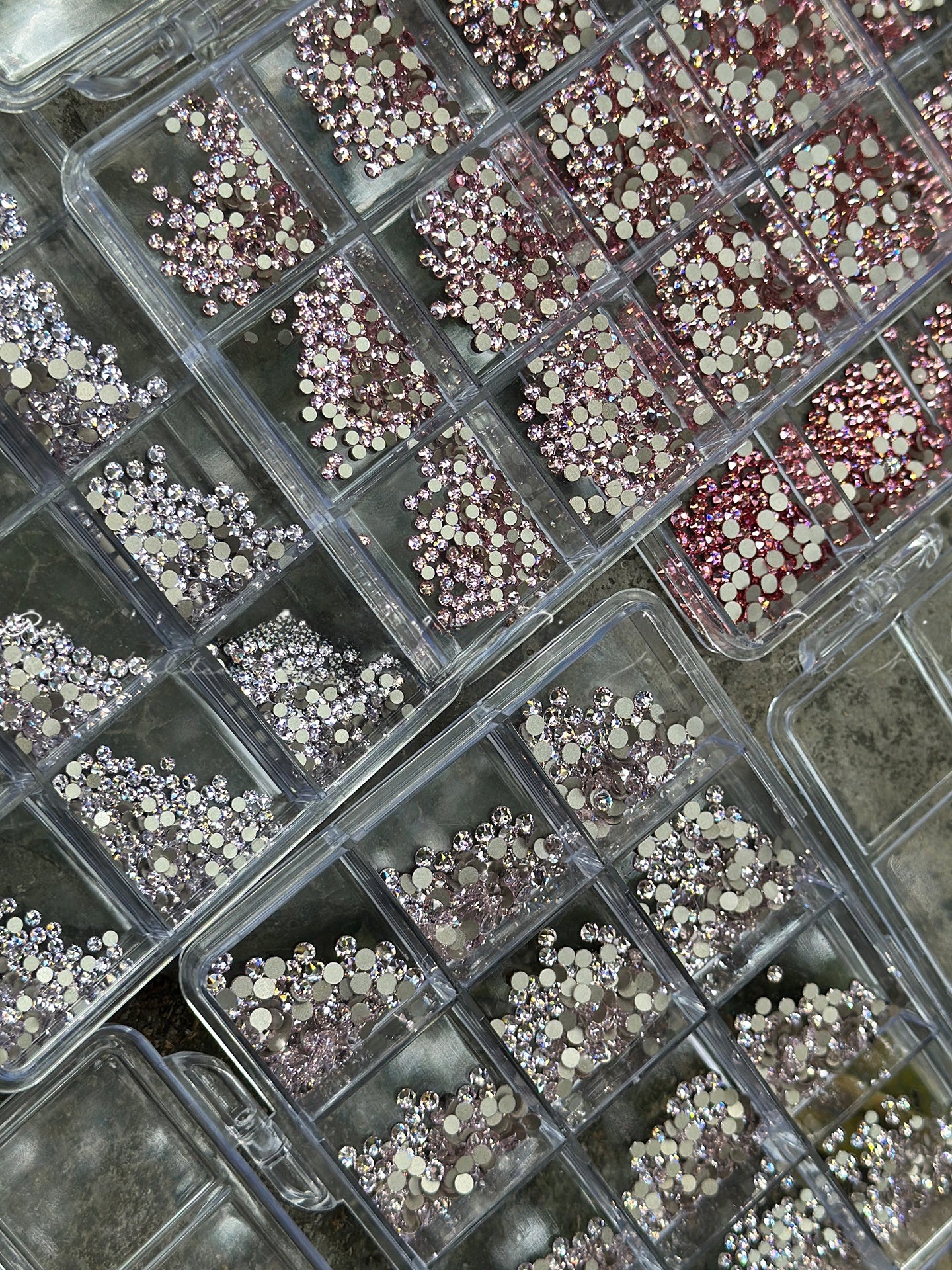 1:1 Swarovski Version Flat back High Sparkling Rhinestones