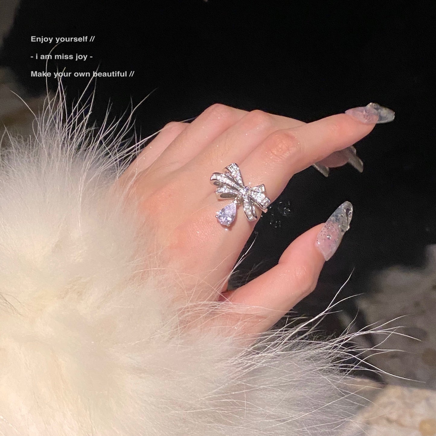 【R06】Bowtie Water Drop Ring -size adjustable