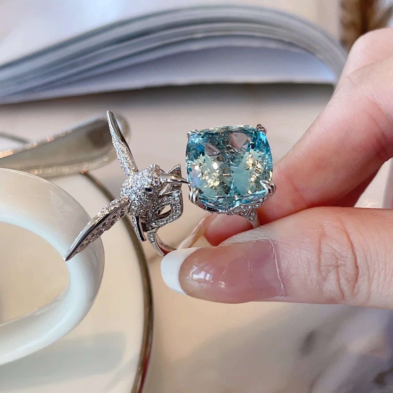 【R19】Faux Seagull Blue Diamond Ring - Size Adjustable