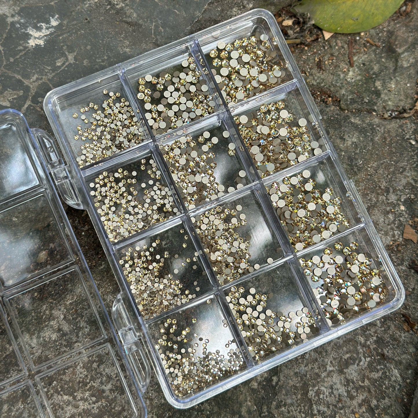 1:1 Swarovski Version Flat back High Sparkling  Rhinestones