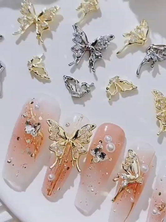 Nail Art Left and right splicing butterfly