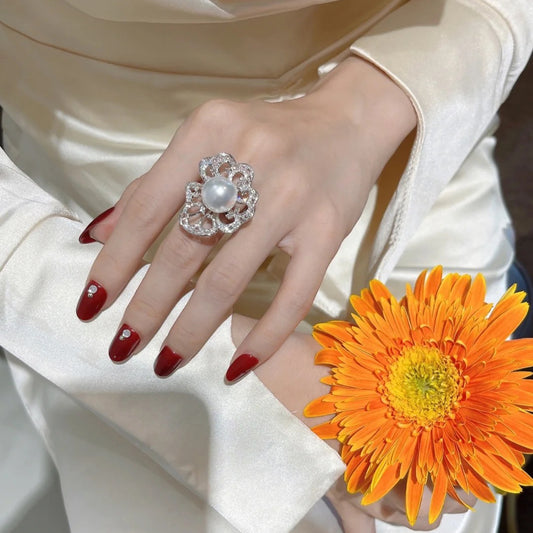 【R18】Faux Premium pearl petal ring- Size adjustable